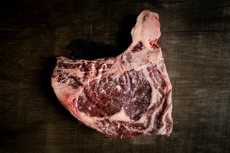 Côte à l'os ca. 700 gram (D/ 13 maart 2026)